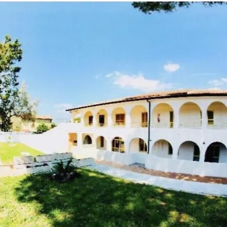 La Pergola Хостел *