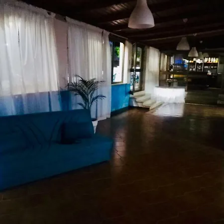 Hostel La Pergola Baia Domizia