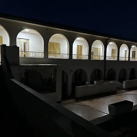 La Pergola Hostel *