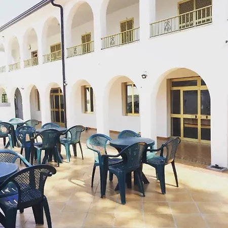 La Pergola Hostel *